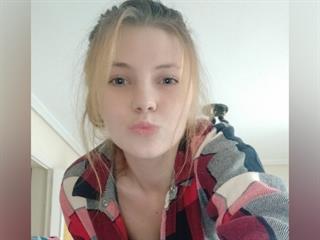 Adelyxveex
