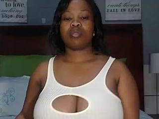BoobQueenxx