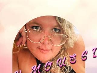 CurvyAnonymousGirl89