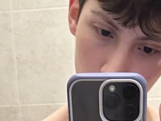 Dylan 3xhot