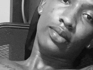 ebony brandon00