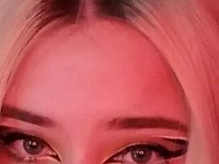 EllsaJean 