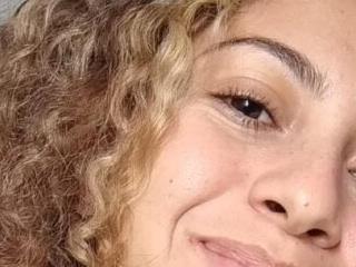 Kandy curly
