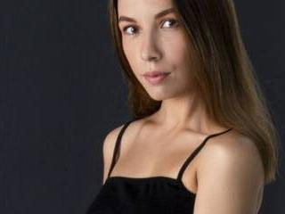 Mia shy1