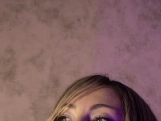 mia thompsonn 