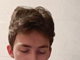 NicoDavisHere