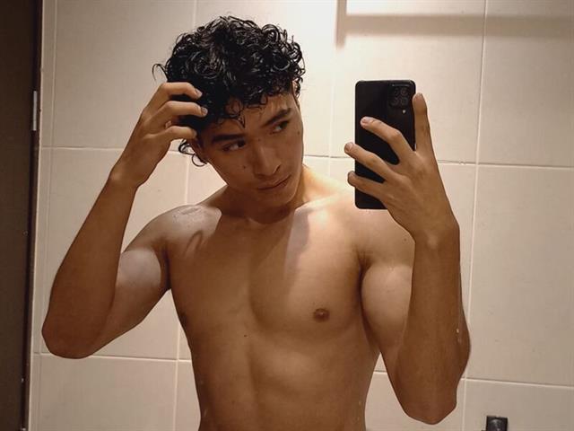 NoahJhoness
